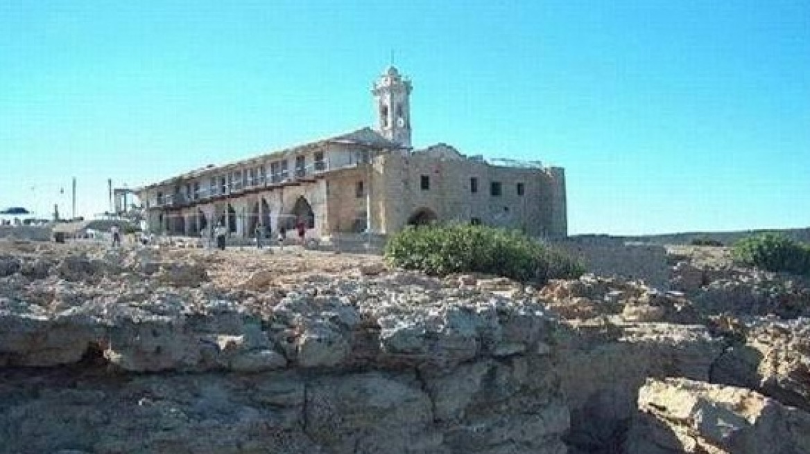 H Κύπρος υποδέχεται για προσκύνημα την κάρα του Αποστόλου Ανδρέα 